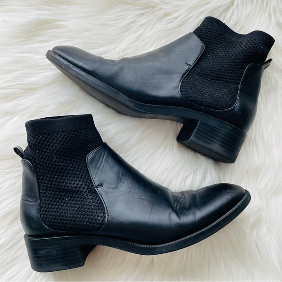 ZARA Black Heeled Leather Chelsea Boots - Picture 1 of 15